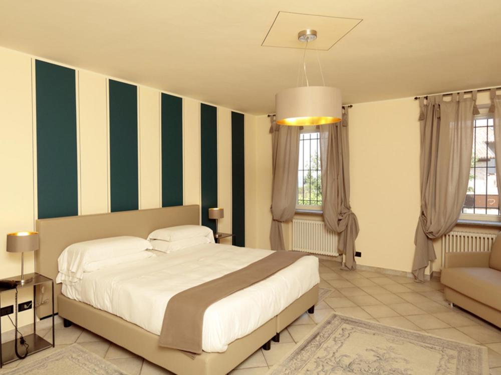 Relais Juliette Hotel La Morra Exterior photo